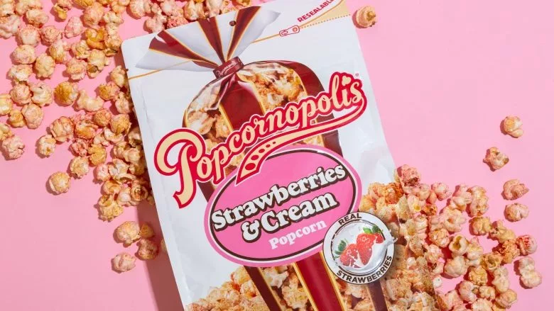Pouch_Strawberries&Cream_pink3.jpg
