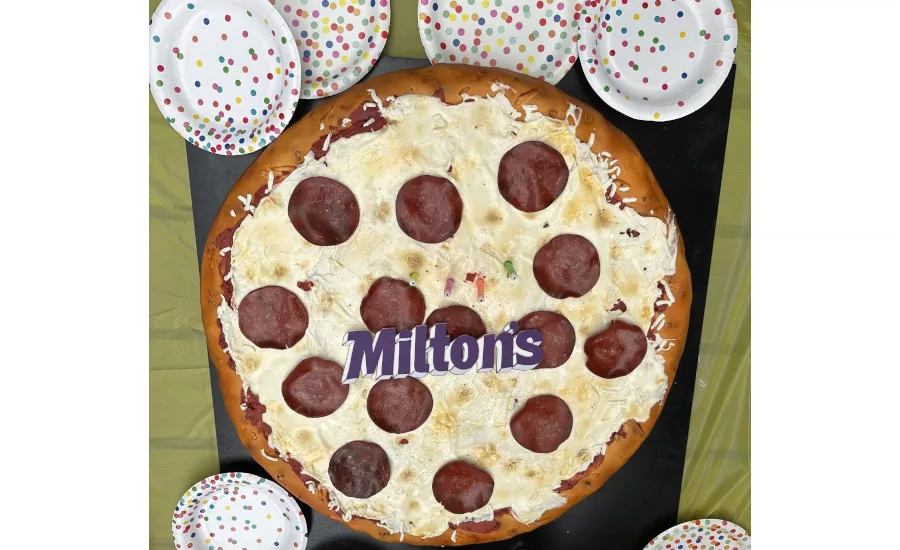 Milton's realistic pizza cake