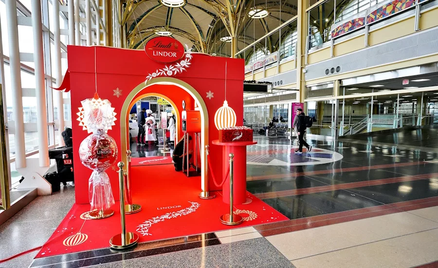 Lindt Lindor experience DCA