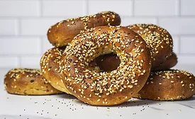 Hero Bread launches low-carb Everything Bagels