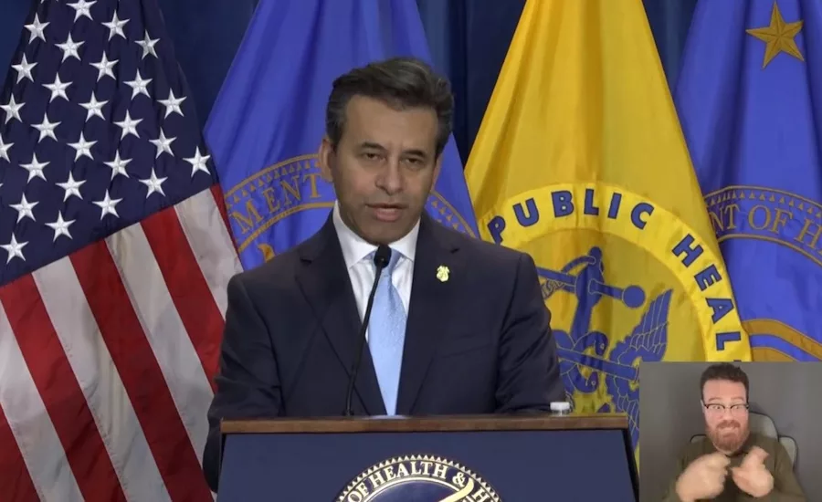 HHS, FDA cracks down on petroleum-based food dyes