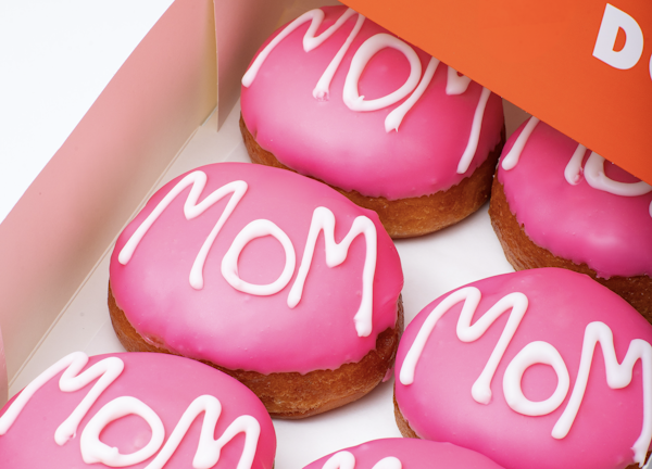 Randy's Donuts Mother's Day 2026