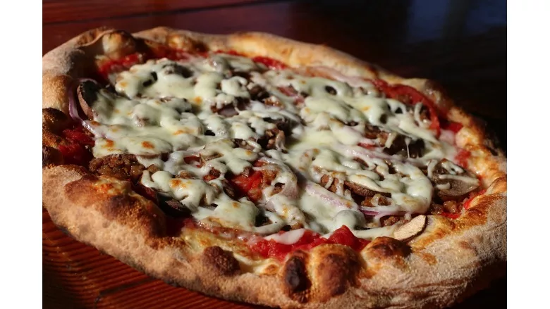 Smokin' Oak Wood-Fired Pizza & Taproom to open 100 new locations over next five years