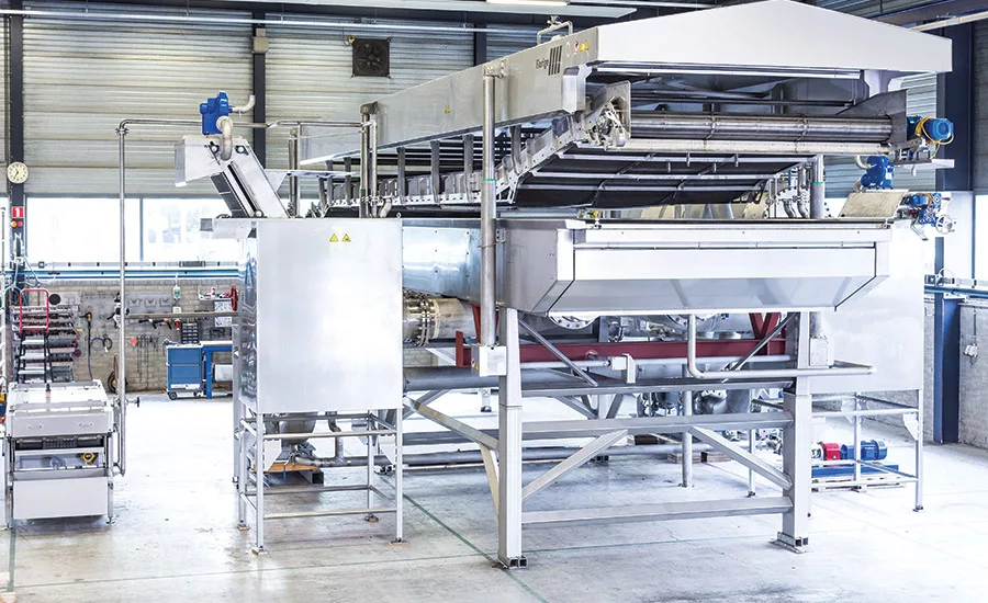 Versatile fryeres deliver hot products, cool savings