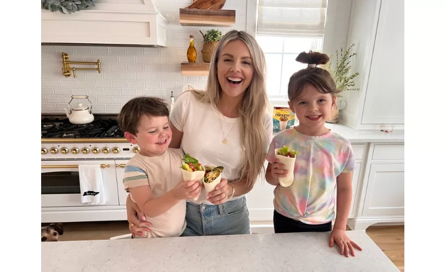 Old El Paso debuts Tortilla Pockets with sealed bottom