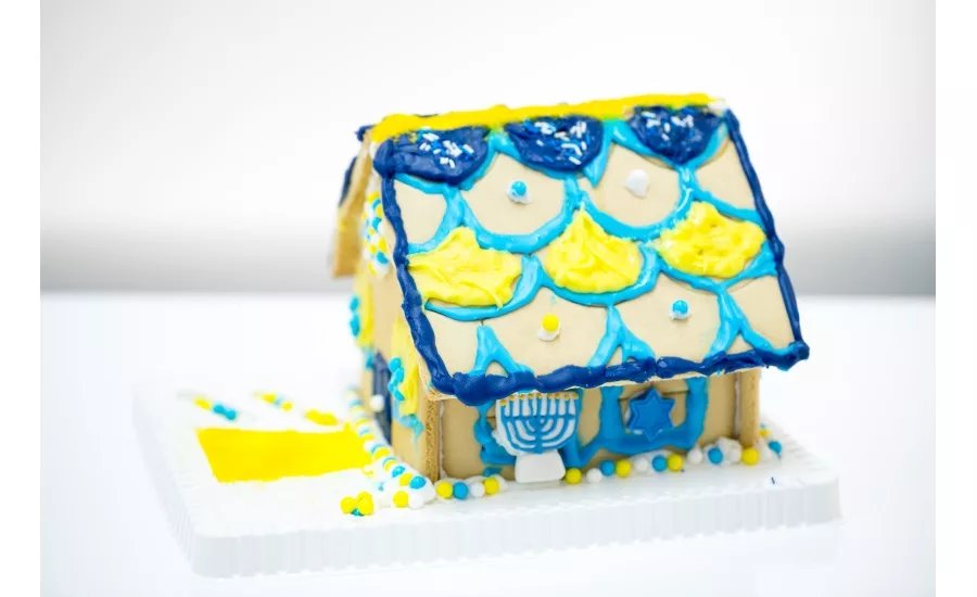 This Festival of Lights, Manischewitz & PJ Library invite families to build a sweet new holiday tradition with the Chanukah House Cookie Kit