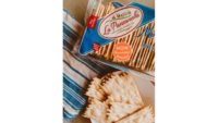 La Panzanella Croccantini cracker debuts new look, resealable packaging