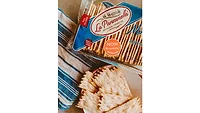 La Panzanella Croccantini cracker debuts new look, resealable packaging