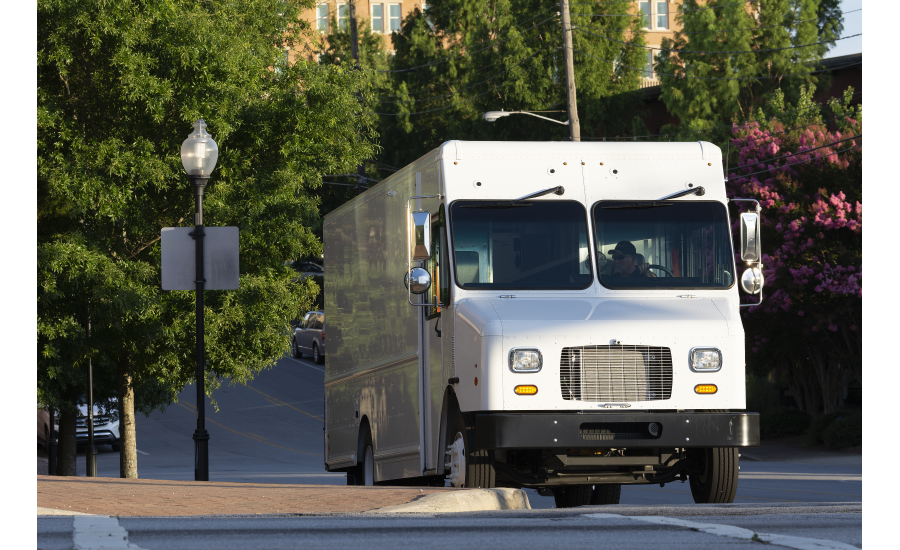 Freightliner Custom Chassis Corp. debuts all-electric MT50e walk-in van