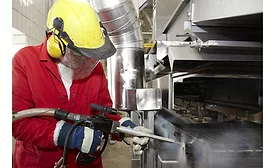 Dry ice blasting