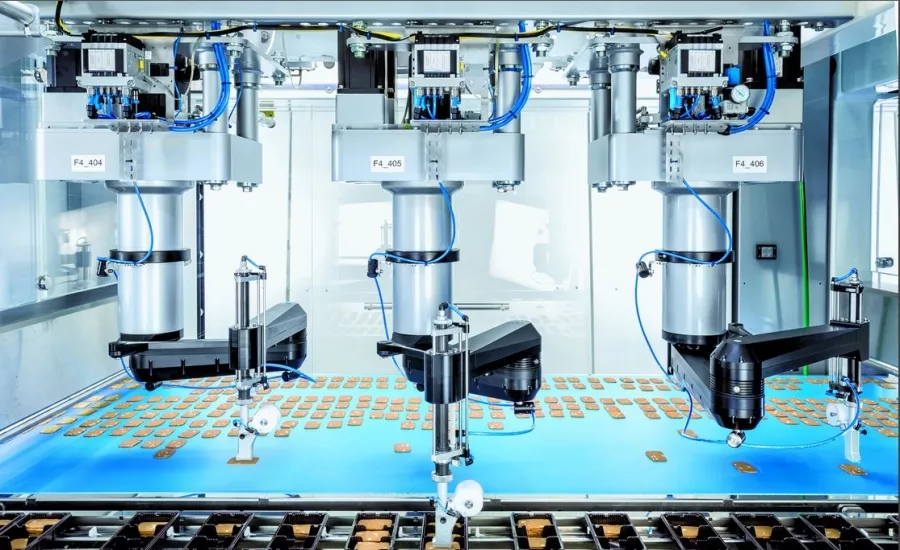 Schubert F4 robots