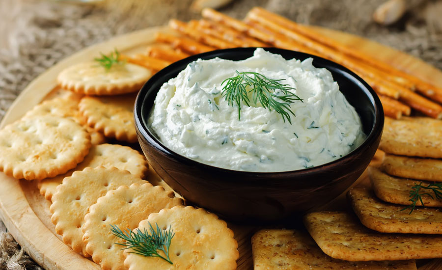 crackers and dip