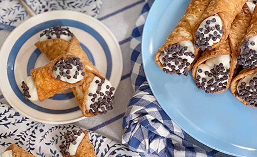 chocolate cannoli
