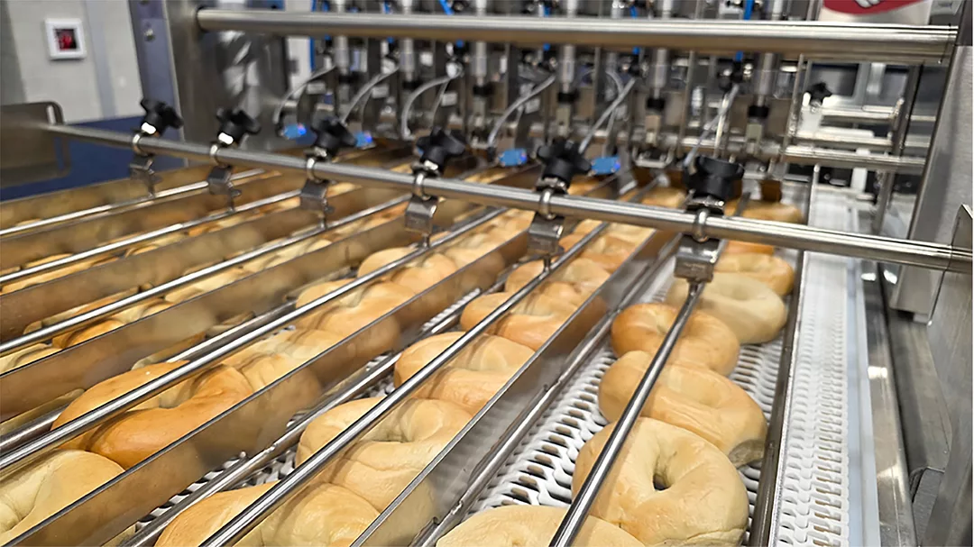 Bagels in Formost Fuji packaging machine