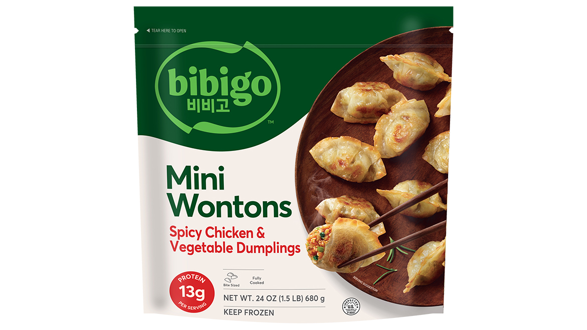 A green, white, and red bag of Bibigo Spicy Chicken & Vegetable Dumplings mini wontons.