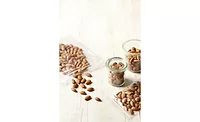 Benefits of eating almonds: new study examines benefits on blood sugar and daily calorie intake Benefits of eating almonds: new study examines benefits on blood sugar and daily calorie intake