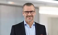 Peter Hackel_Syntegon.jpg