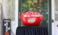 Kit Kat debuts first-ever Never-Ending Trick-or-Treat Bowl Kit Kat debuts first-ever Never-Ending Trick-or-Treat Bowl