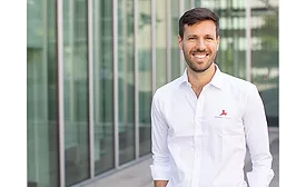 Daniel Sztutwojner_Beekeeper