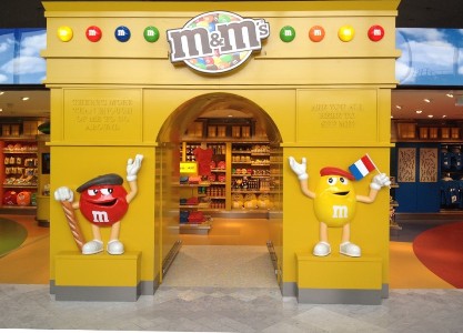 France's first M&M's store opens in Pair airport, 2014-06-04