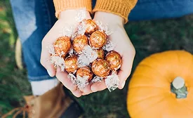 Lindt releases new LINDOR Pumpkin Spice truffle.