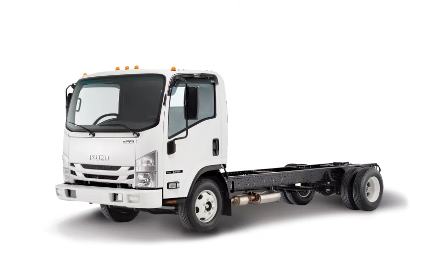 ISUZU ANNOUNCES TWO NEW GASOLINE ENGINES AT NTEA WORK TRUCK SHOW