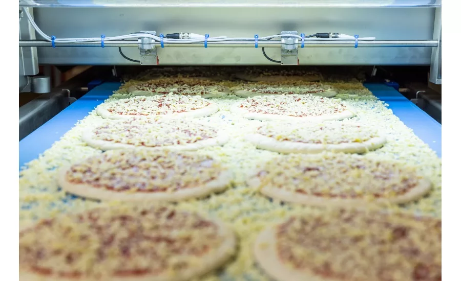 AMF Bakery Systems Europe premieres AI-based digital solution for quality control on pizza toppings
