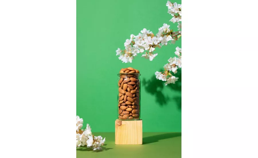 Snacking on almonds improves vascular health