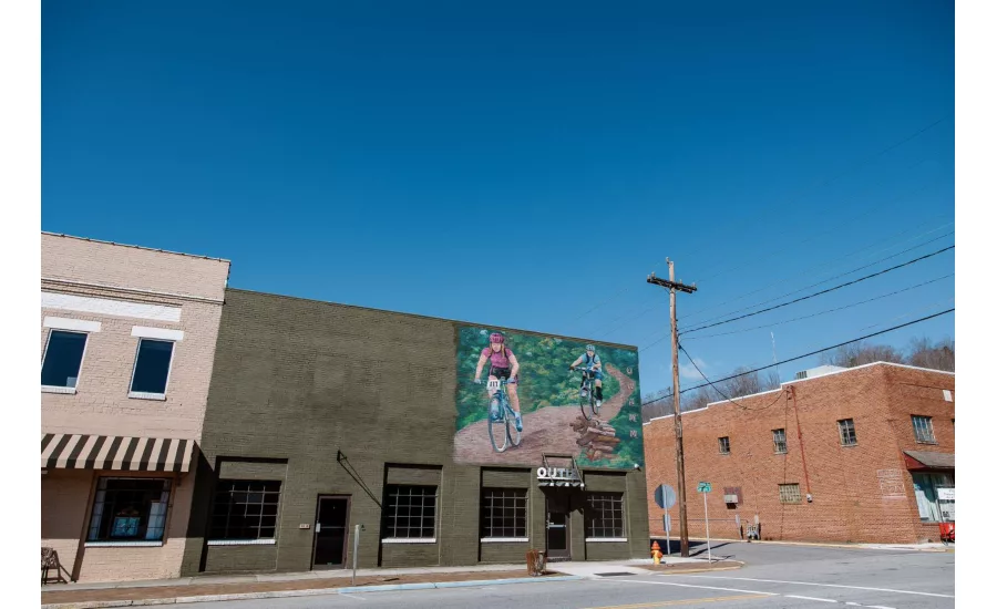 Poppy Hand-Crafted Popcorn expands with new shipping facility in Old Fort, NC